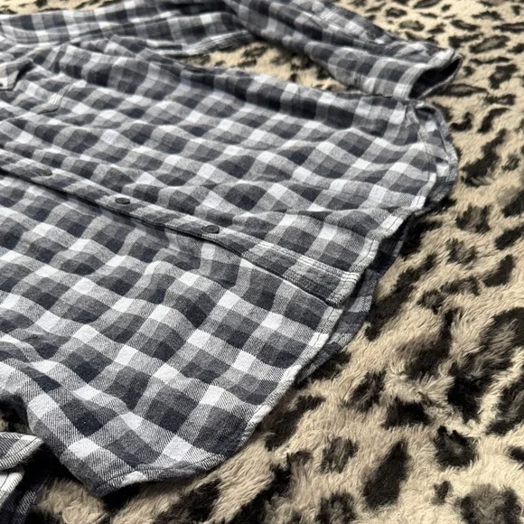 Howe Black and White Plaid Casual Shirt - Picture 4 of 7